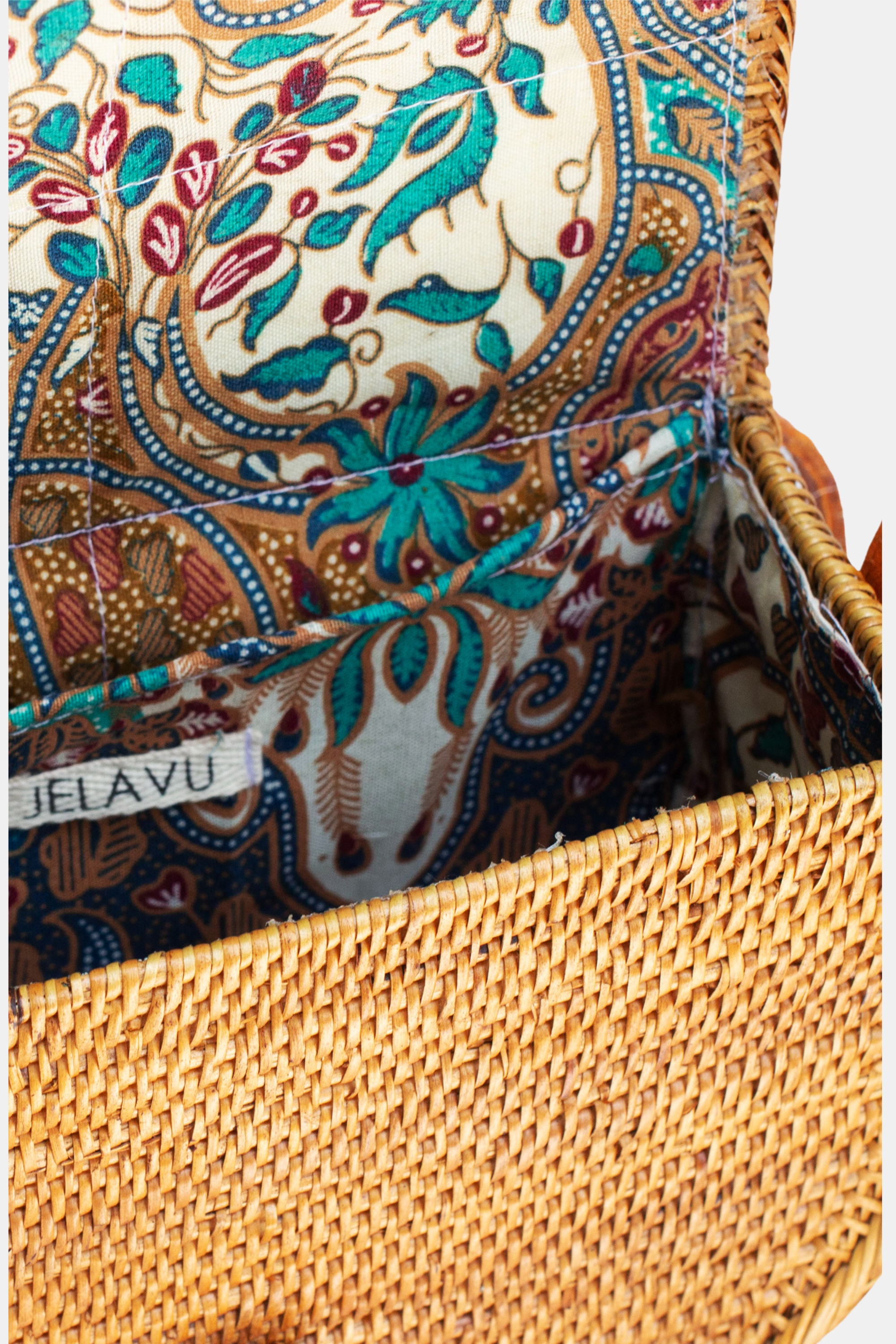 Jelavu - Sedna Tan Crossbody Bag - Jelavu.com