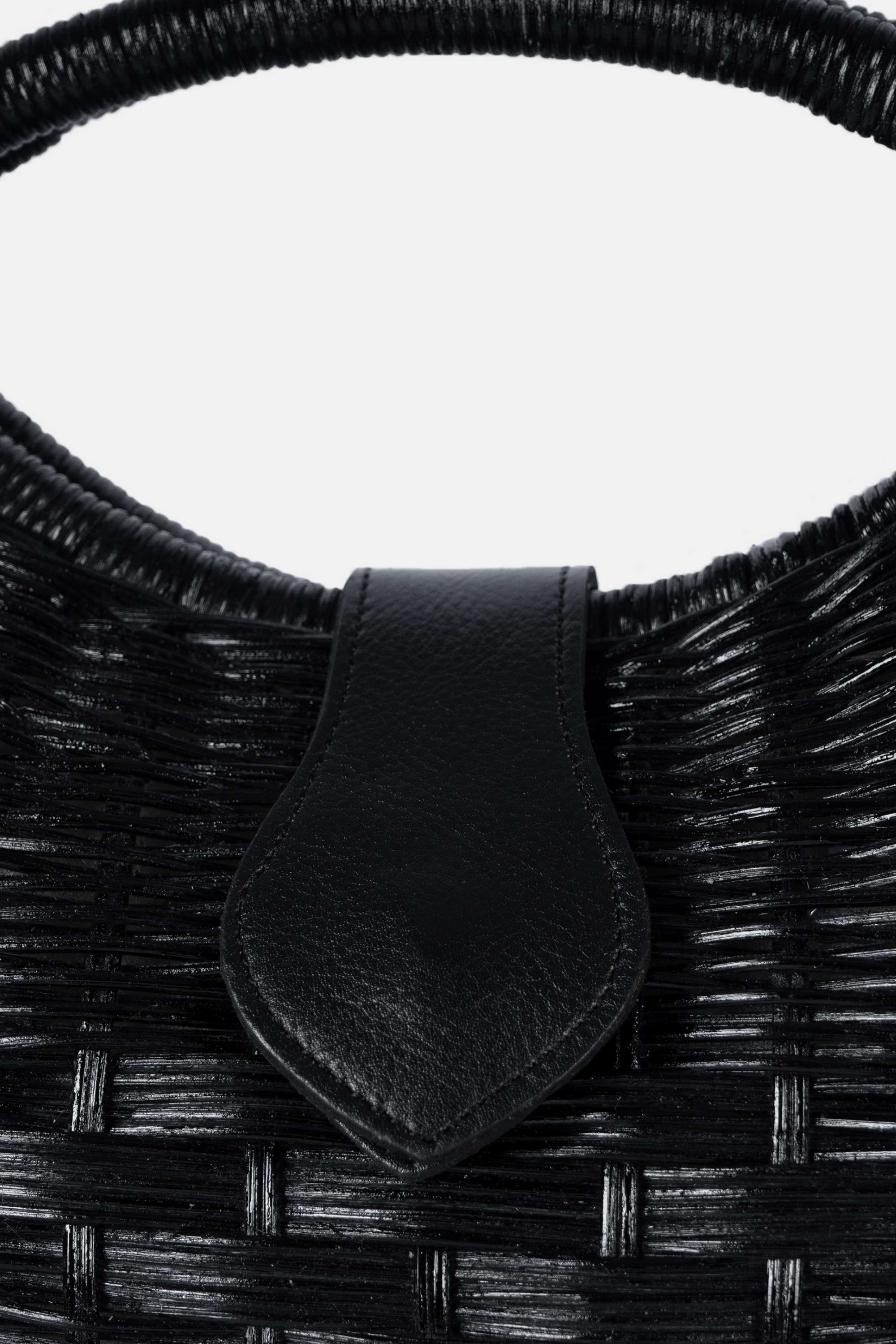 Jelavu - Artemiss Black Half-Moon Bag - Jelavu.com