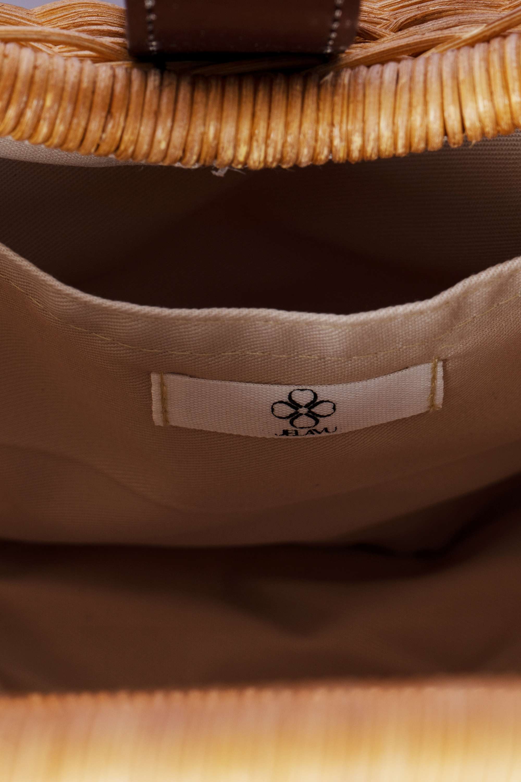 Jelavu - Artemiss Natural Half-Moon Bag - Jelavu.com