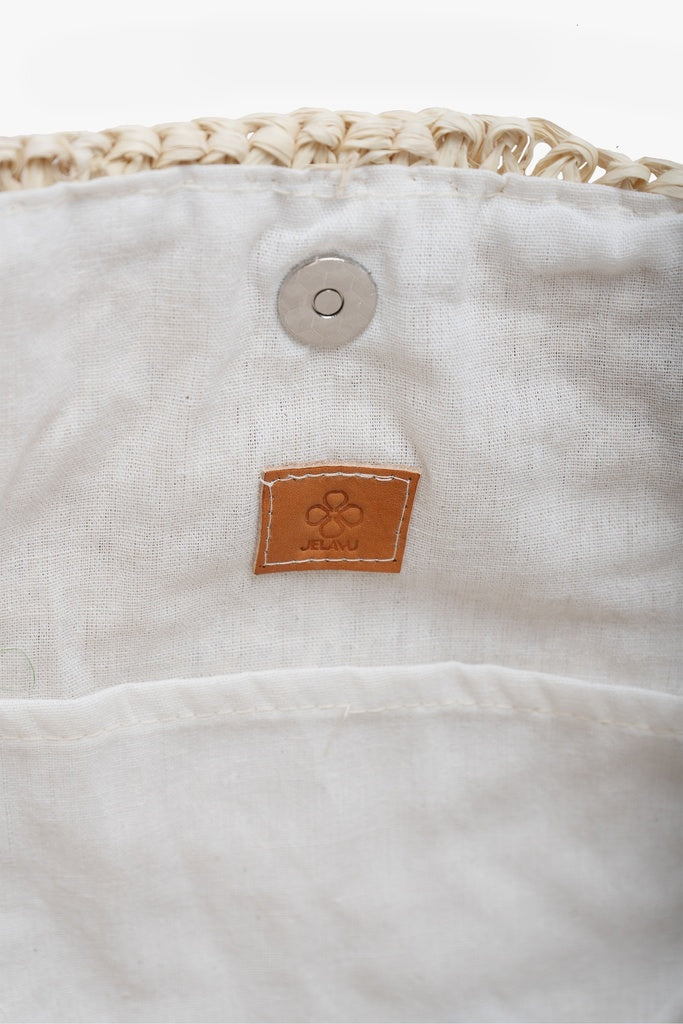 Jelavu - Hampton White Tote Bag - Jelavu.com