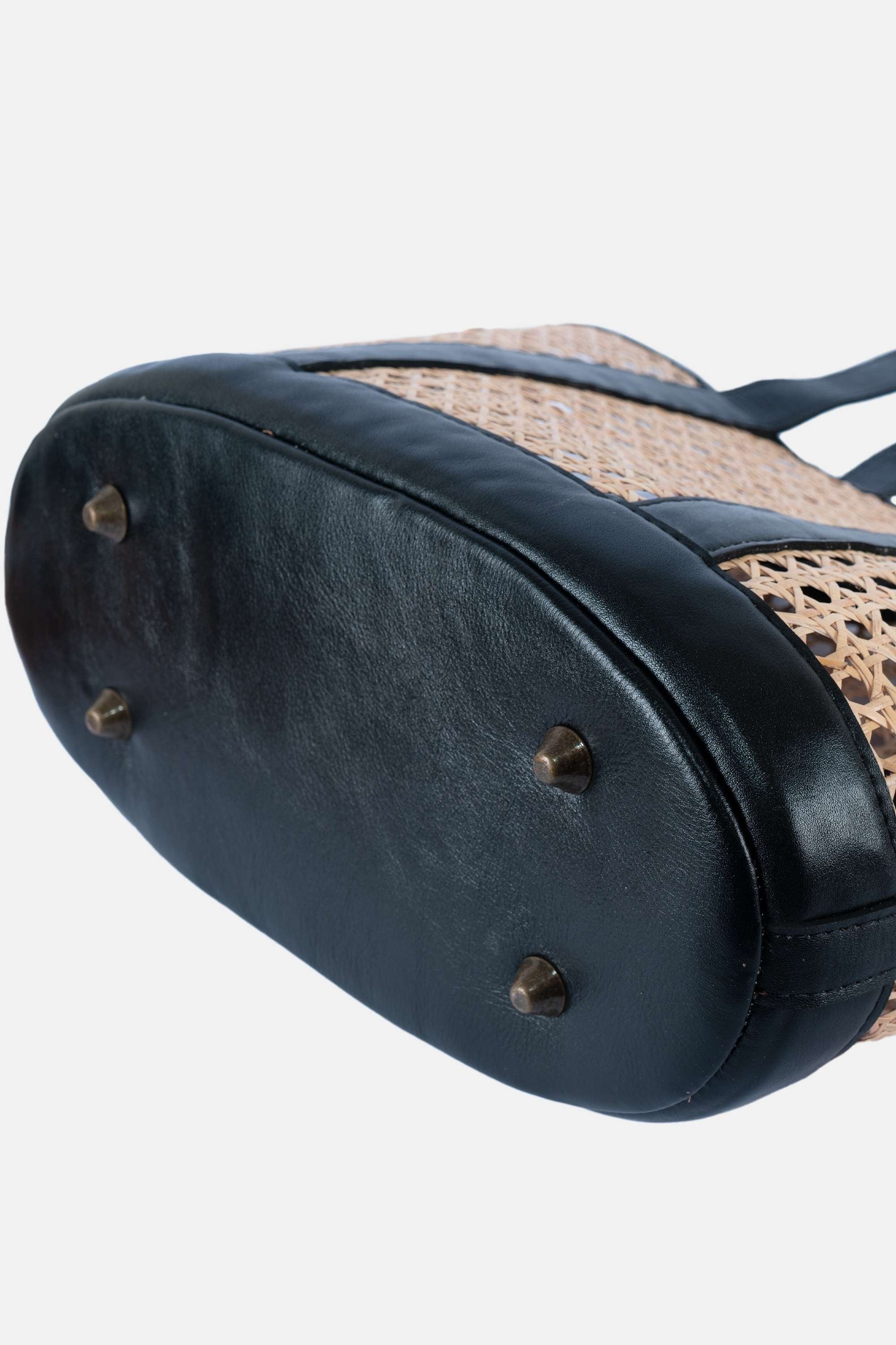 Jelavu - Sallie Black Tote Bag - Jelavu.com