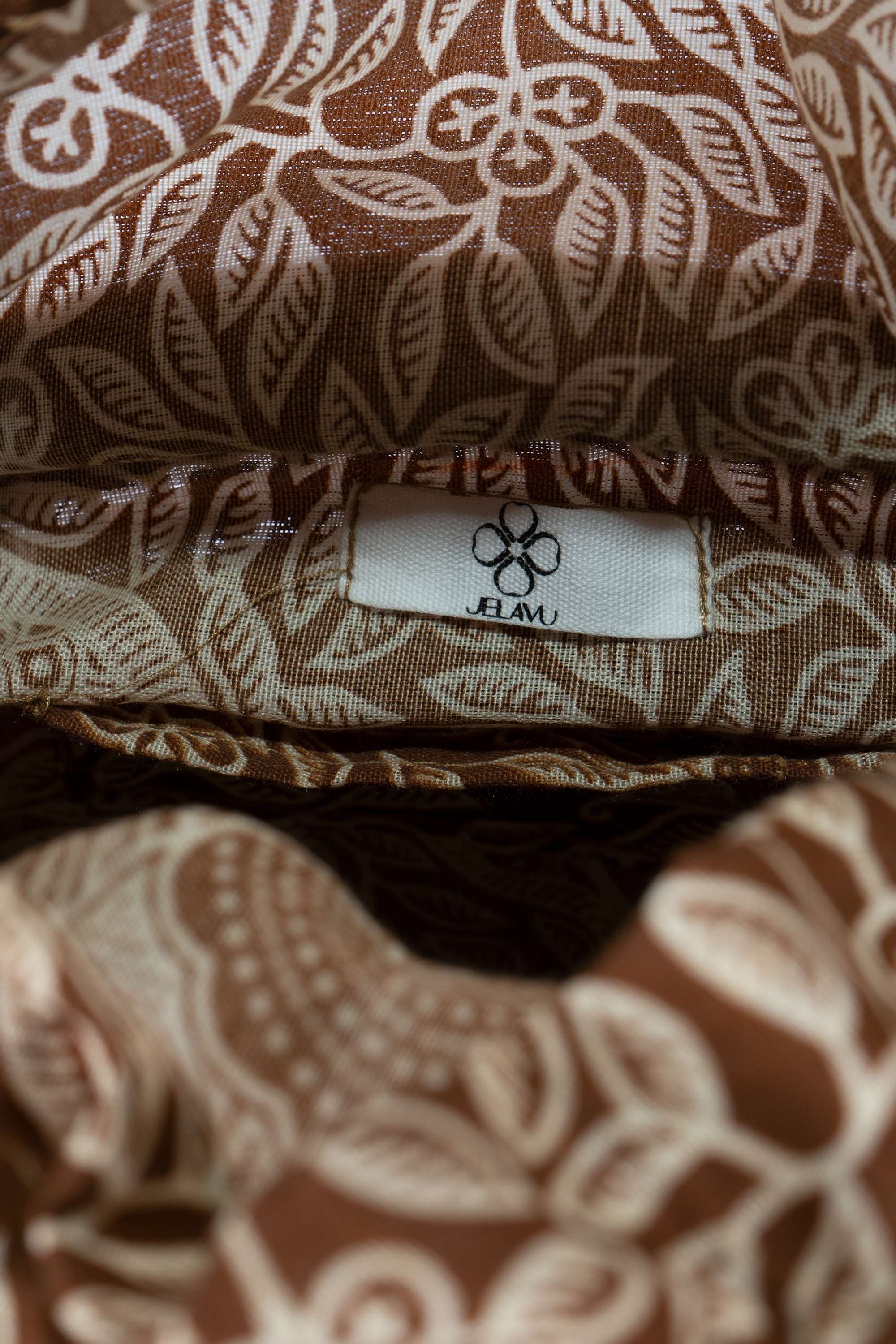 Jelavu - Sidney Tan Medium Satchel - Jelavu.com
